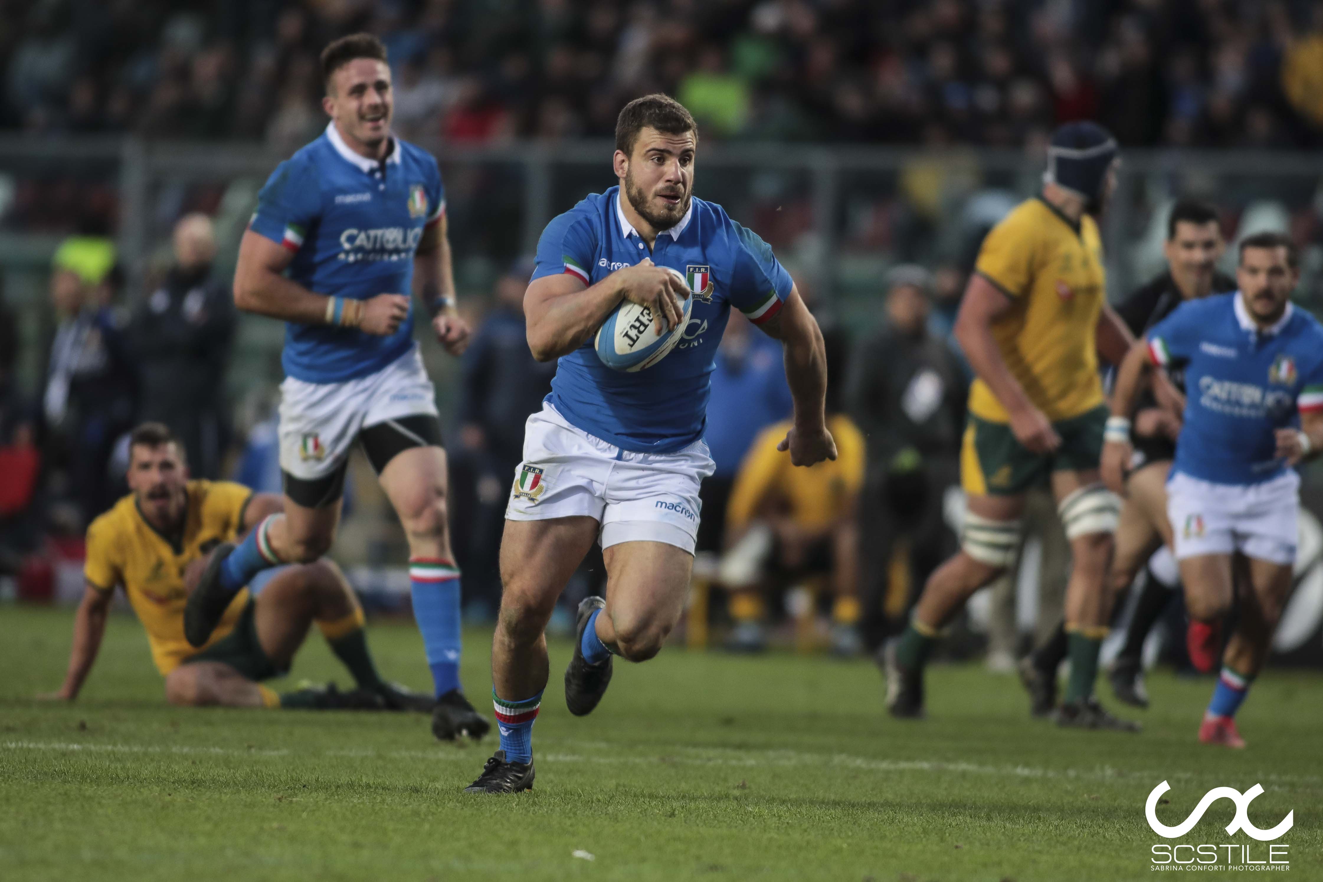 Italia bella ma sprecona, i Wallabies vincono