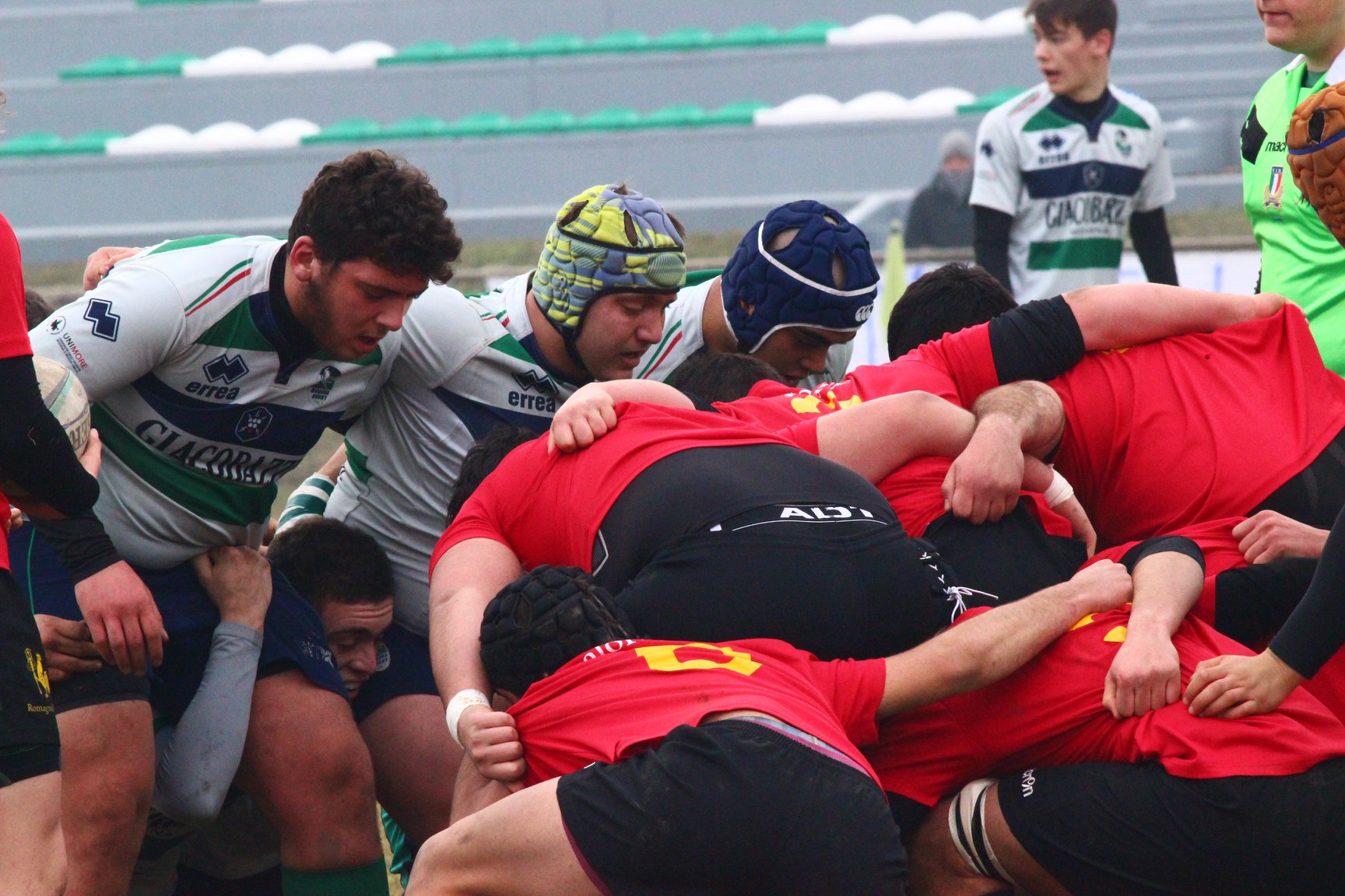 Il Giacobazzi Under 18 vince il derby e resta in Elite