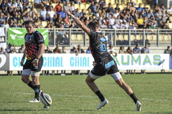 L’apertura Carlo Canna rinnova con le Zebre fino al 2021