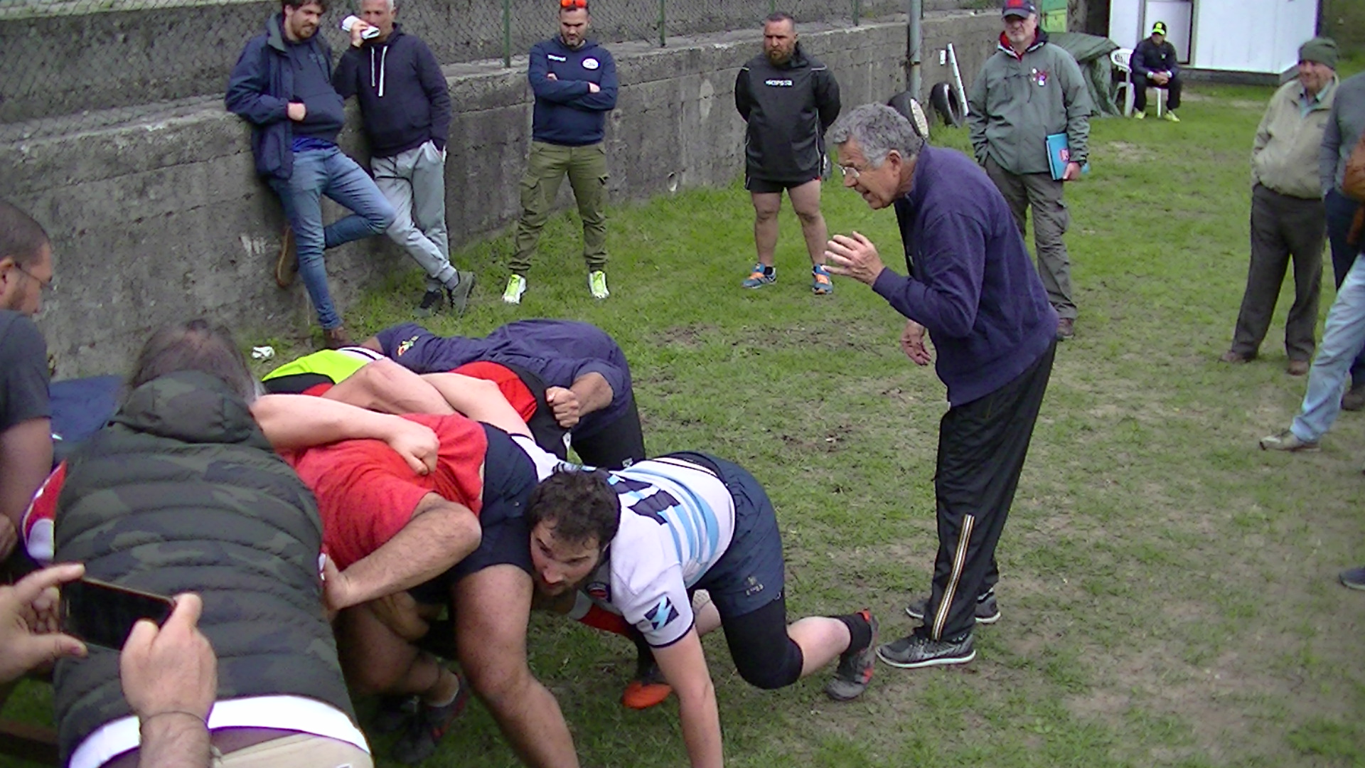Manuel Ferrari a casa del Rugby Valcuvia: un successo l’incontro con il Guru della mischia