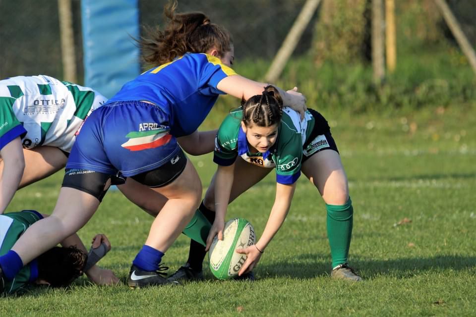 Le ragazze della Juvenjlia ben figurano con la Junior della Benetton Femminile