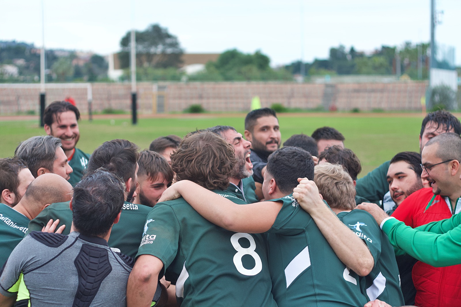DLF Nissa Rugby: seniores al lavoro. Maschile, campionato al via il 9 ottobre ma senza campo. Femminile, allenamenti ed “integrazione” con il Ragusa di serie A
