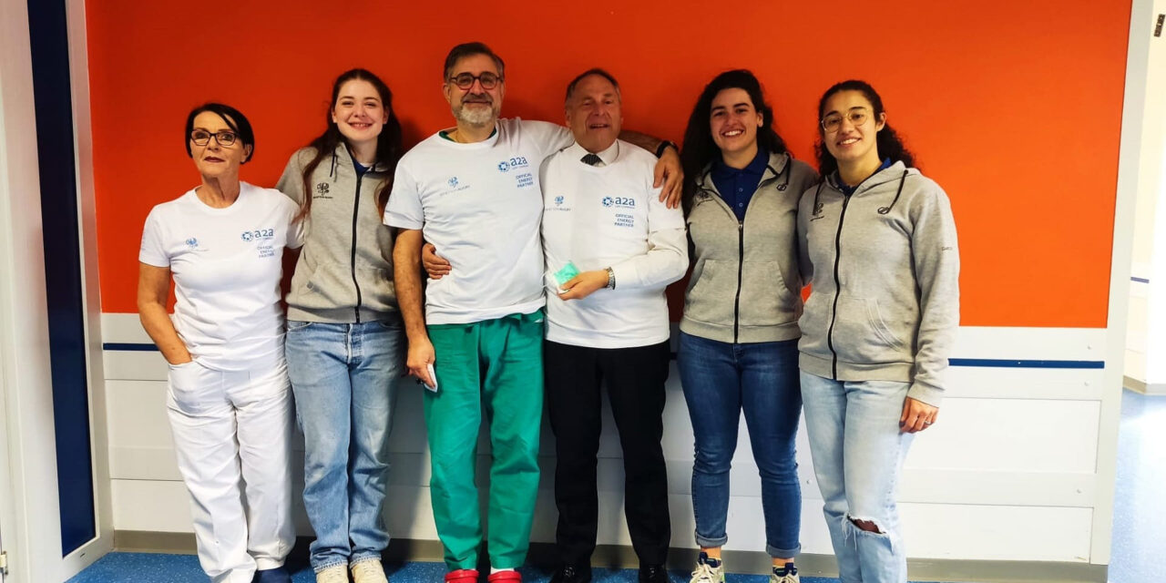 Festa della donna: le Red Panthers fanno visita al reparto di ginecologia del Ca’ Foncello